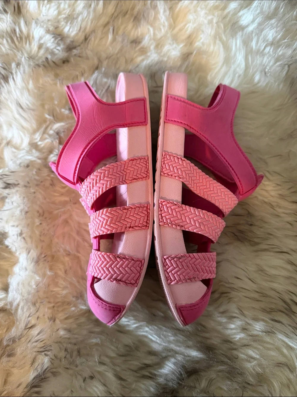 Reef Kids Pink Closed-Toe Sandals REEF water shoe beachy girls 3 foam croc like